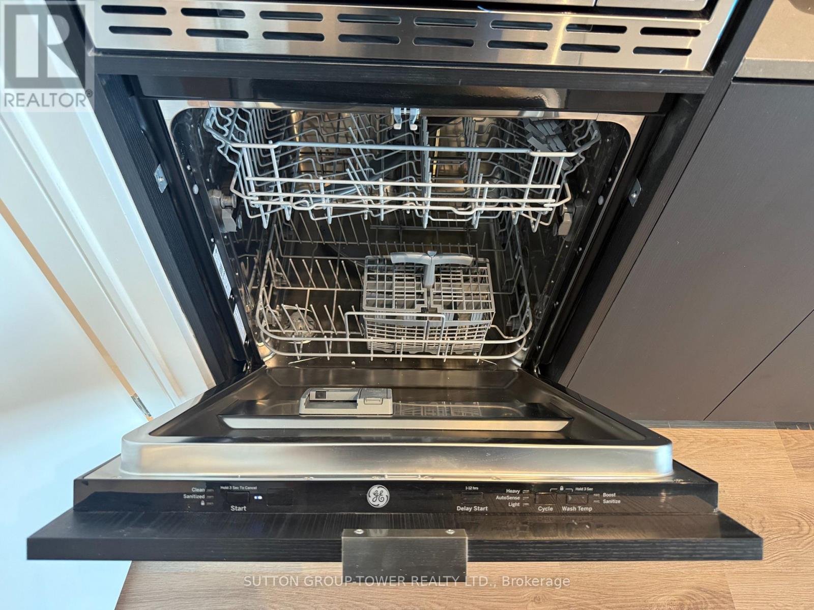 1806 - 3009 Novar Road, Mississauga, Ontario  L5B 0P9 - Photo 9 - W12530234