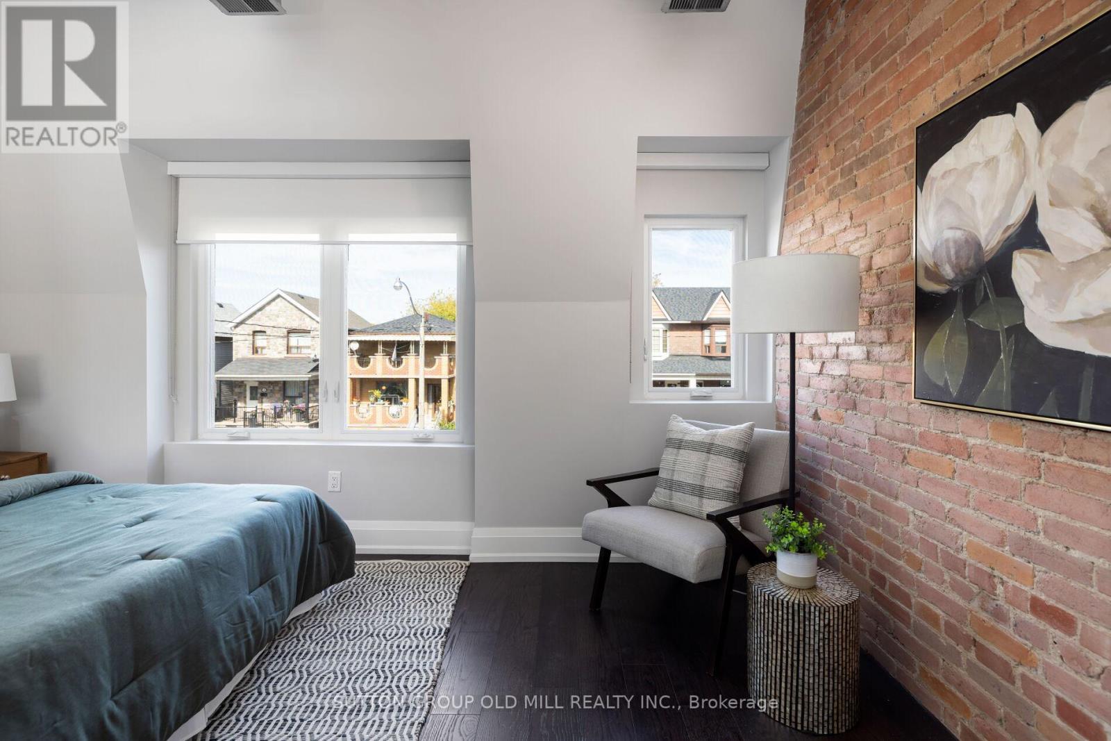 69 Peterborough Avenue, Toronto, Ontario  M6H 2L2 - Photo 18 - W12530250