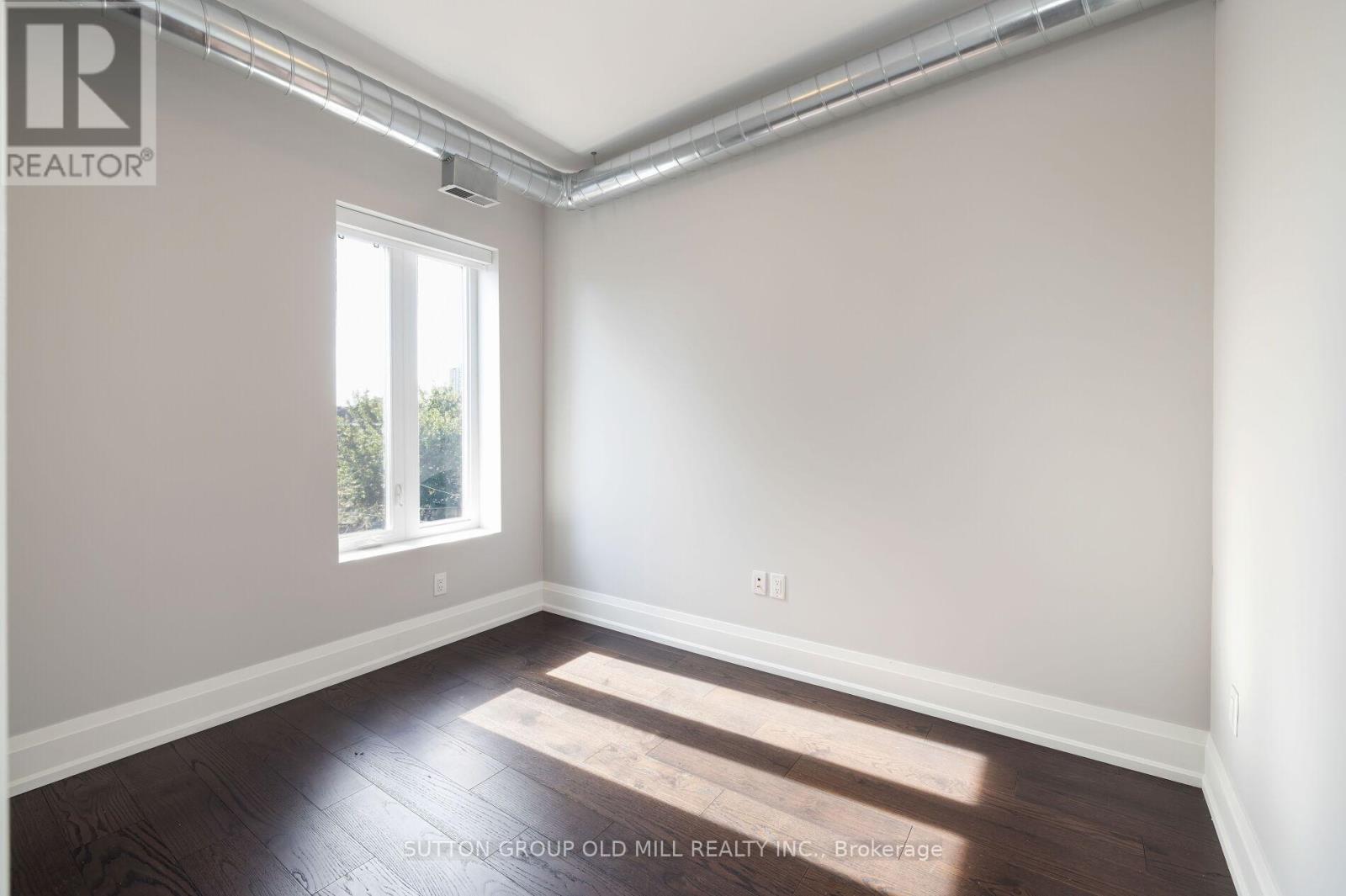 69 Peterborough Avenue, Toronto, Ontario  M6H 2L2 - Photo 24 - W12530250