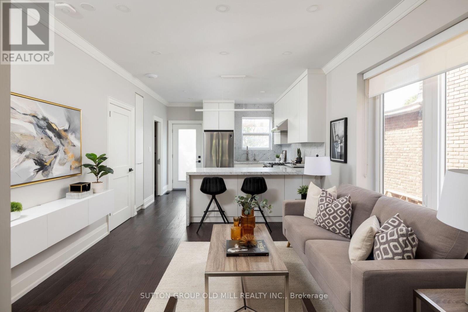 69 Peterborough Avenue, Toronto, Ontario  M6H 2L2 - Photo 6 - W12530250