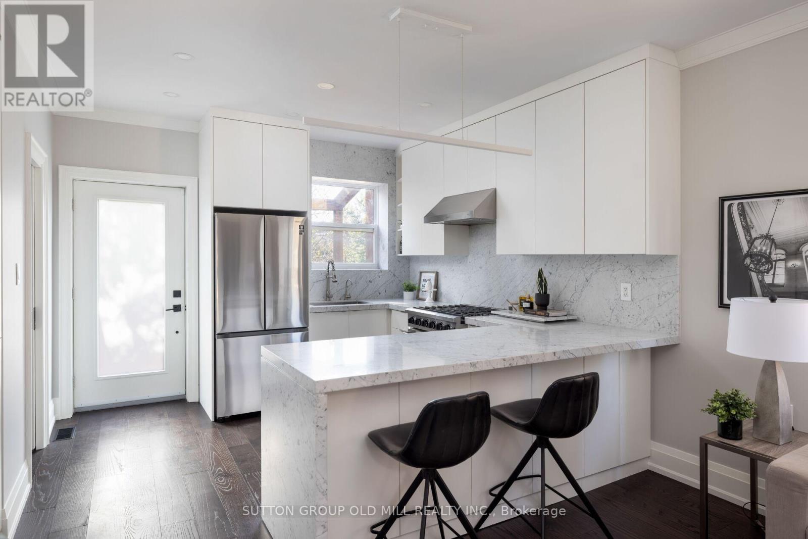 69 Peterborough Avenue, Toronto, Ontario  M6H 2L2 - Photo 8 - W12530250