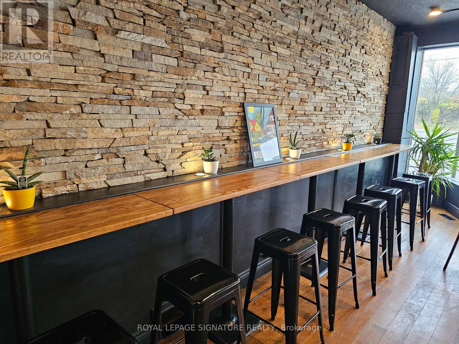 3747 Lake Shore Boulevard W, Toronto, Ontario  M8W 1P9 - Photo 10 - W12530288