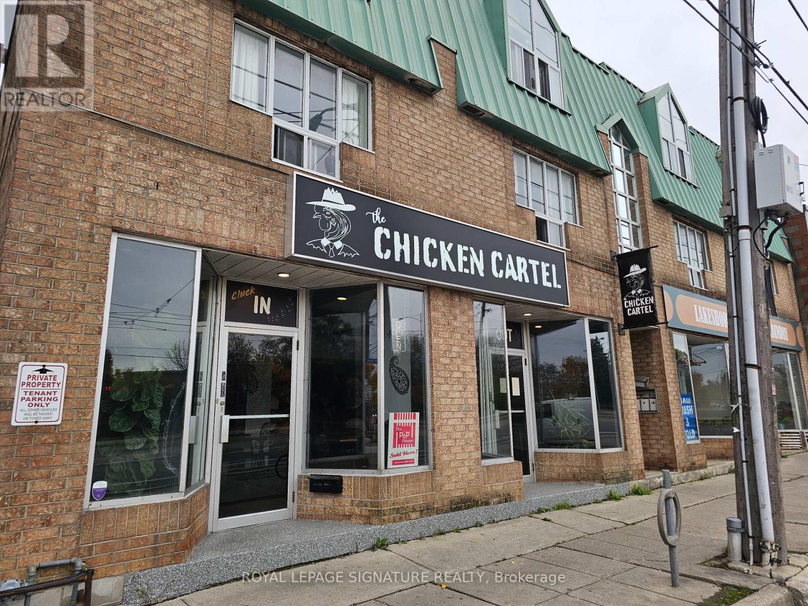 3747 Lake Shore Boulevard W, Toronto, Ontario  M8W 1P9 - Photo 2 - W12530288