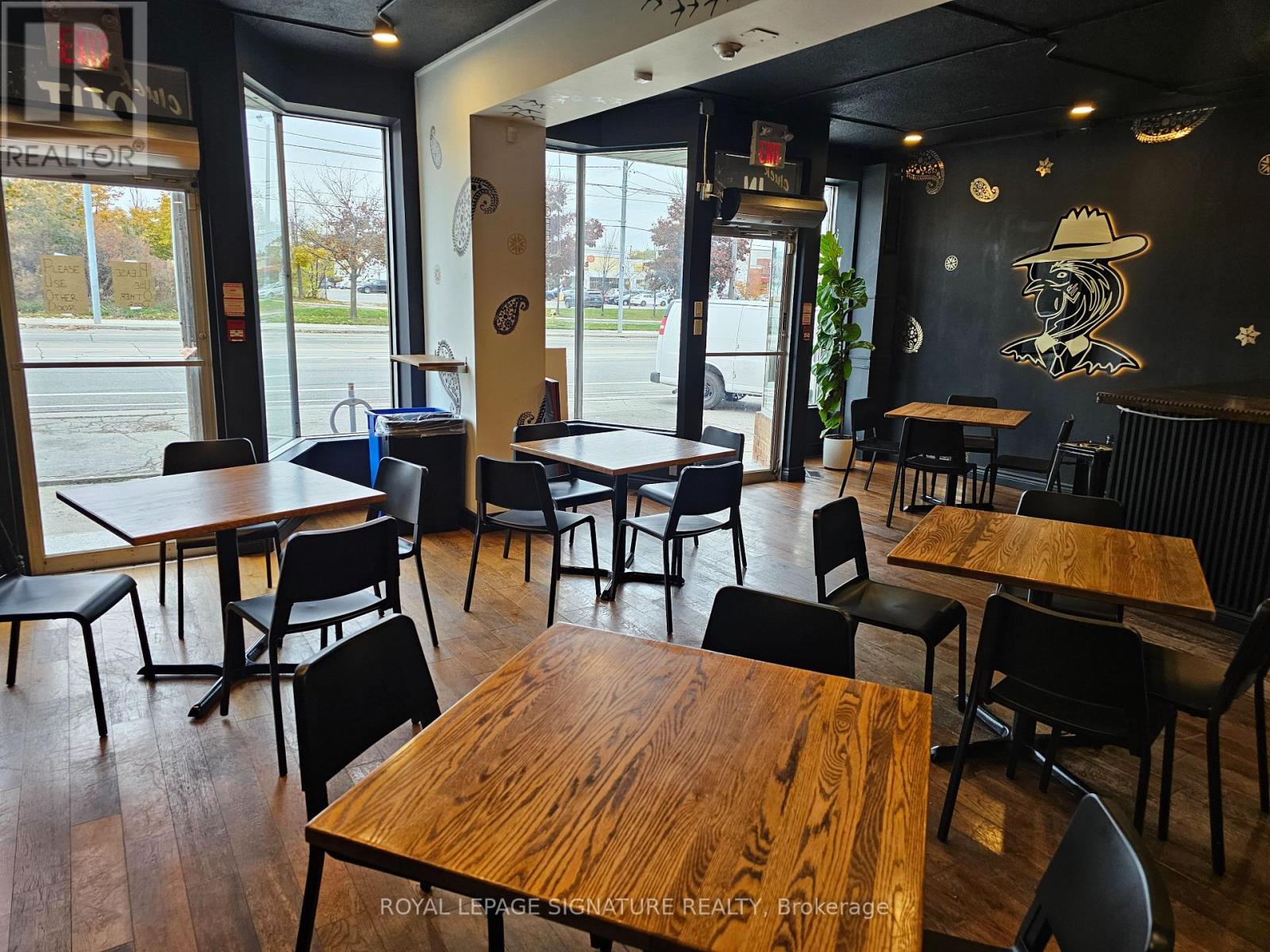 3747 Lake Shore Boulevard W, Toronto, Ontario  M8W 1P9 - Photo 7 - W12530288