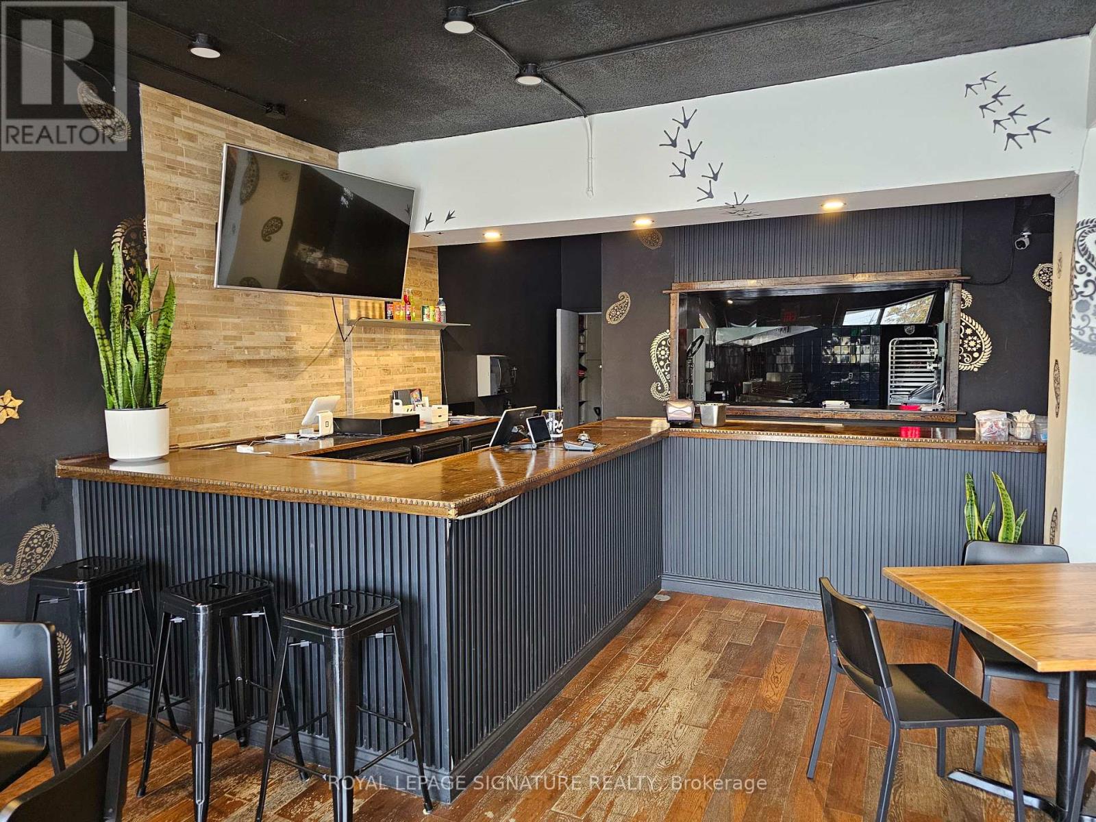 3747 Lake Shore Boulevard W, Toronto, Ontario  M8W 1P9 - Photo 8 - W12530288