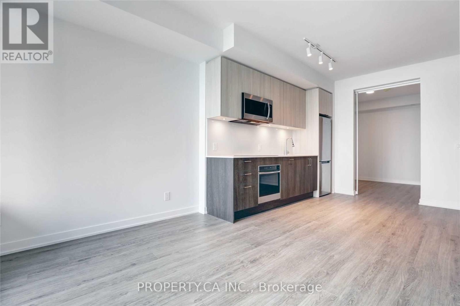 1808 - 1926 Lake Shore Boulevard W, Toronto, Ontario  M6S 1A1 - Photo 8 - W12530292