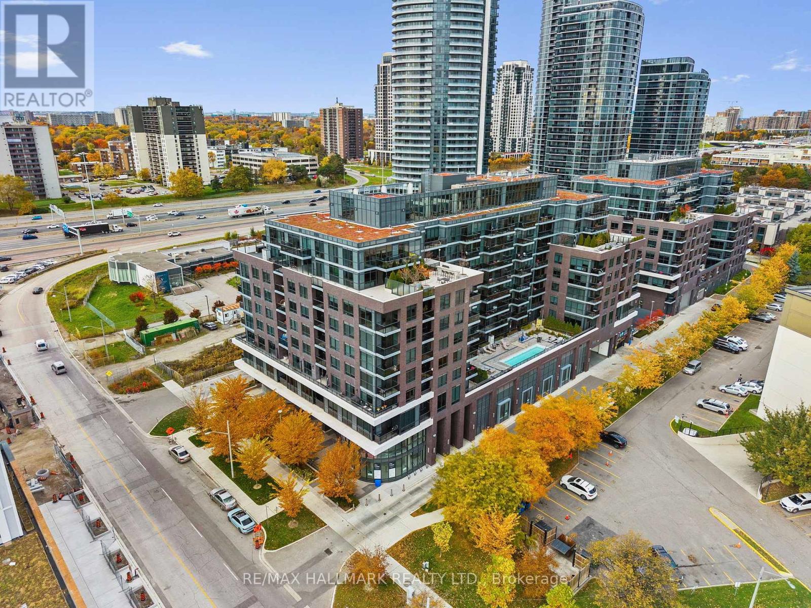 409 - 10 Gibbs Road, Toronto, Ontario  M9B 0E2 - Photo 2 - W12530374