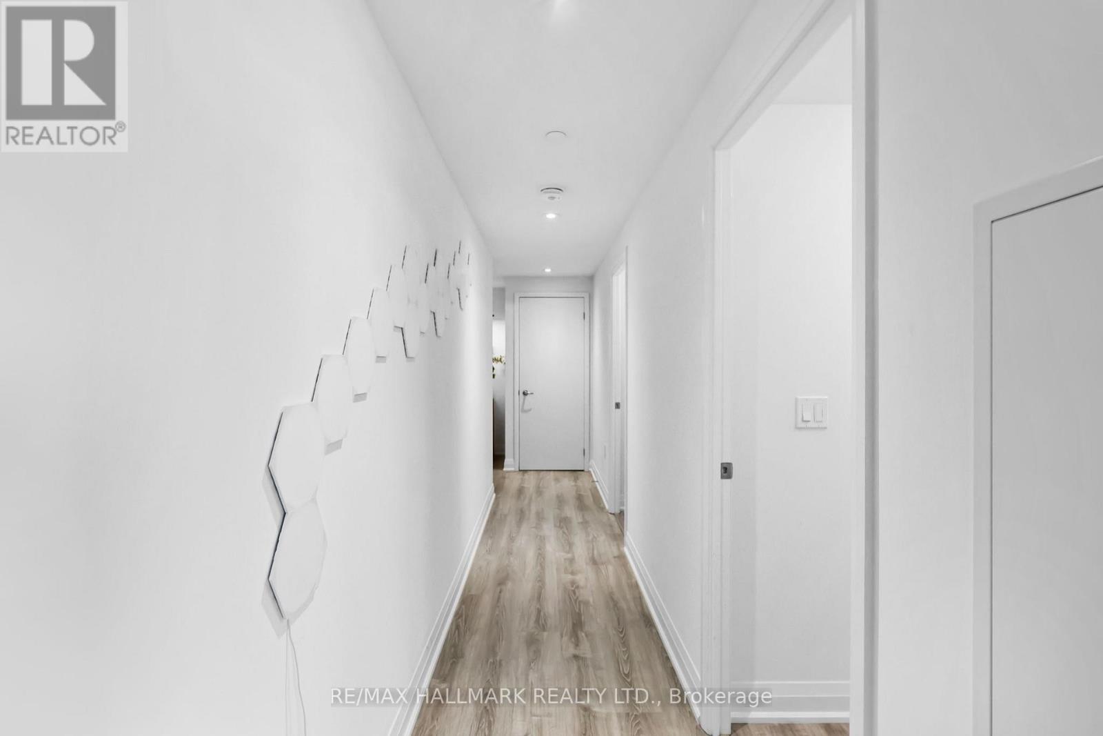 409 - 10 Gibbs Road, Toronto, Ontario  M9B 0E2 - Photo 20 - W12530374