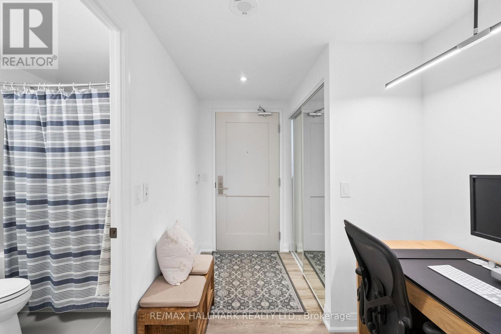 409 - 10 Gibbs Road, Toronto, Ontario  M9B 0E2 - Photo 5 - W12530374