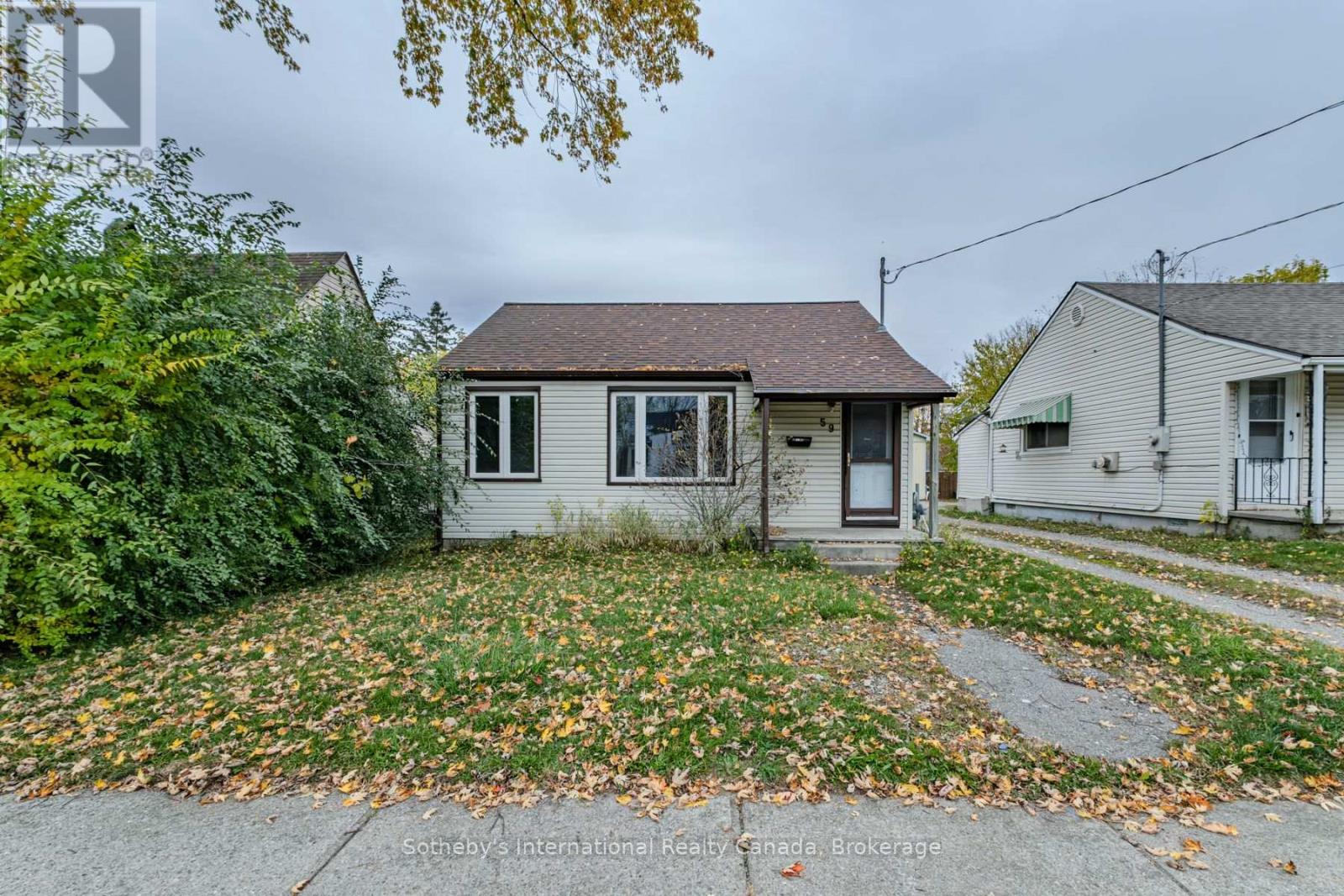 59 Salisbury Avenue, Brantford, Ontario  N3S 1M8 - Photo 1 - X12530464