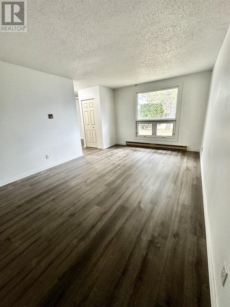 1 571 Beverly St, Thunder Bay, Ontario  P7B 5W6 - Photo 11 - TB253378