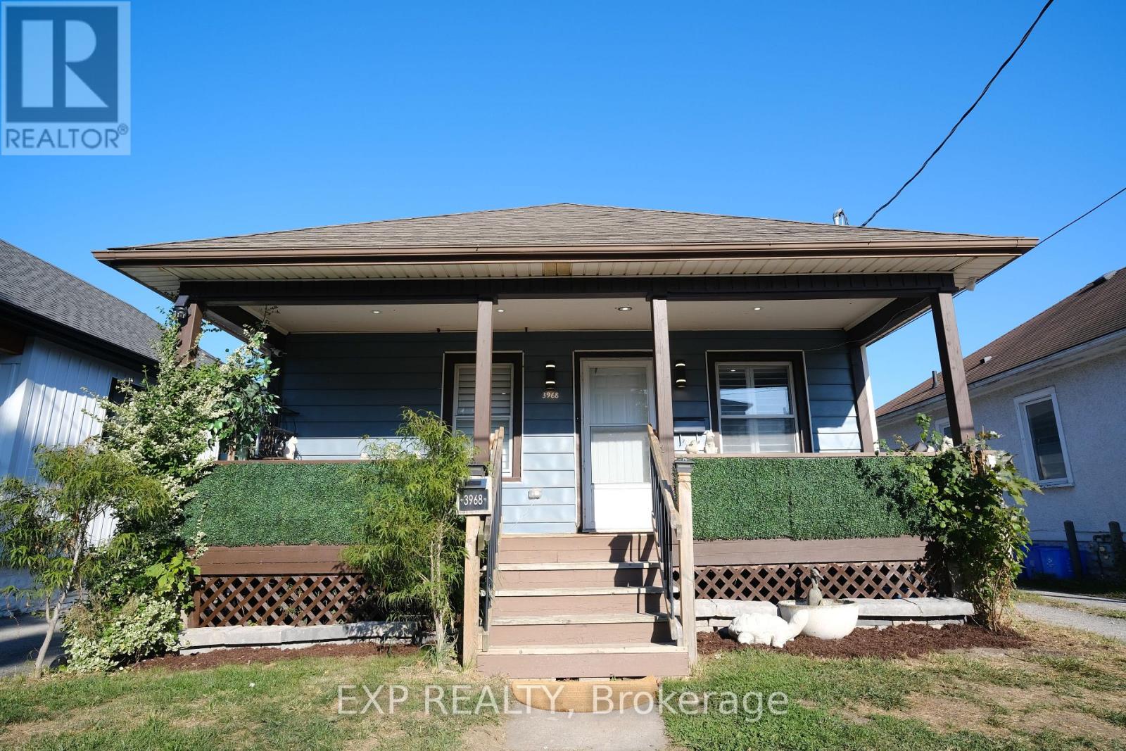 3968 St Peter Street E, Niagara Falls, Ontario  L2J 2N8 - Photo 3 - X12530438