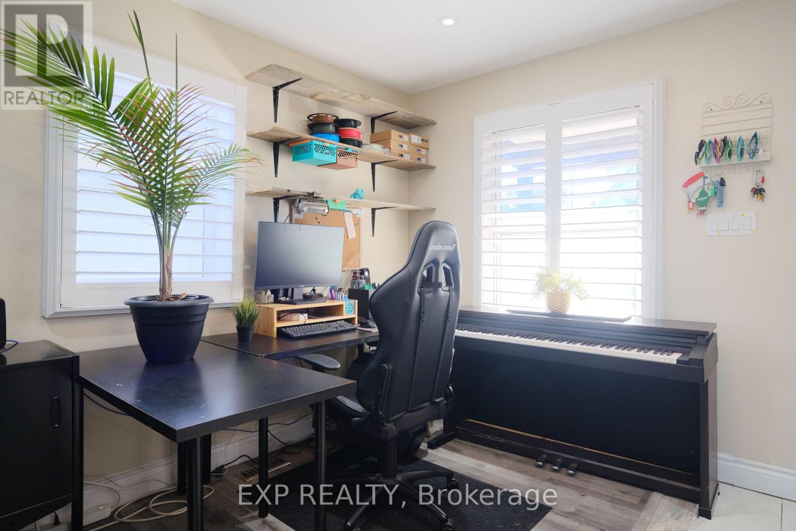 3968 St Peter Street E, Niagara Falls, Ontario  L2J 2N8 - Photo 5 - X12530438