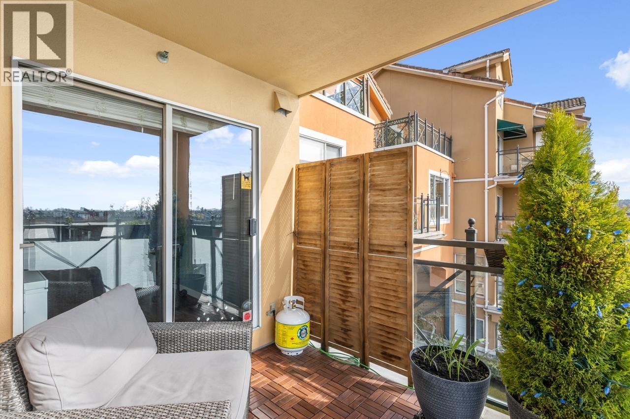 312 6 Renaissance Square, New Westminster, British Columbia  V3M 6N8 - Photo 5 - R3066226