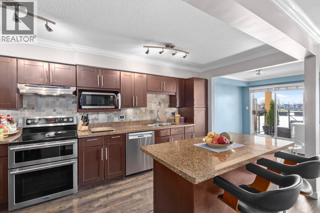 312 6 Renaissance Square, New Westminster, British Columbia  V3M 6N8 - Photo 9 - R3066226