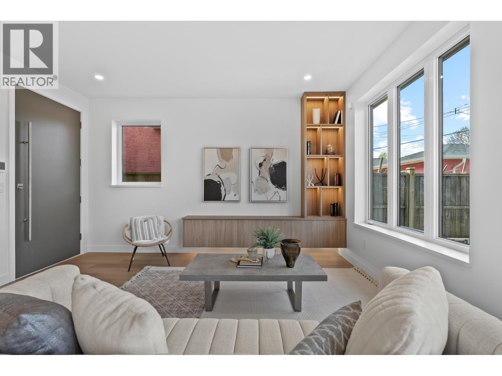 2 2253 Grant Street, Vancouver, British Columbia  V5L 2Z6 - Photo 5 - R3066254