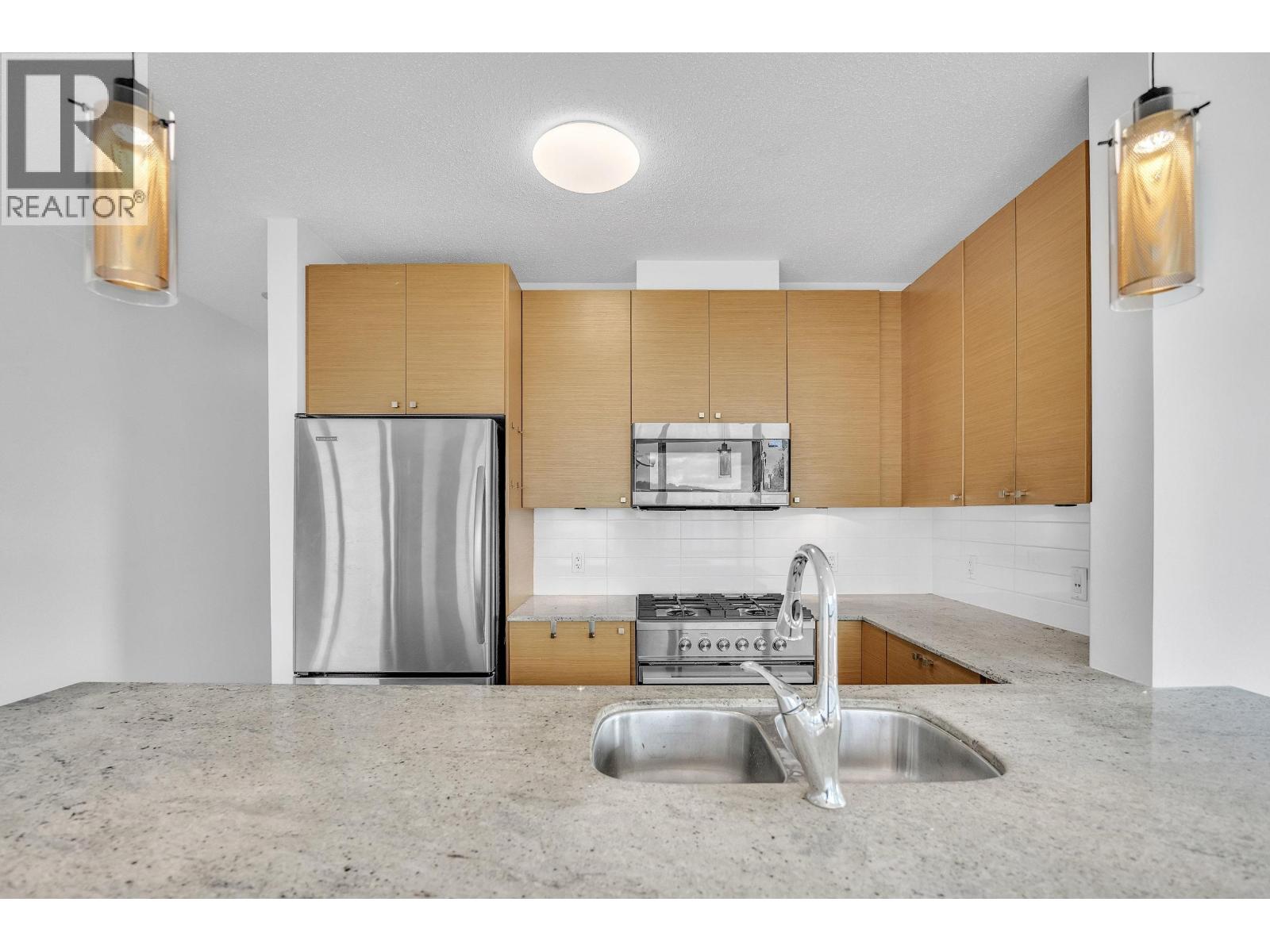 1904 400 Capilano Road, Port Moody, British Columbia  V3H 0E1 - Photo 12 - R3066255