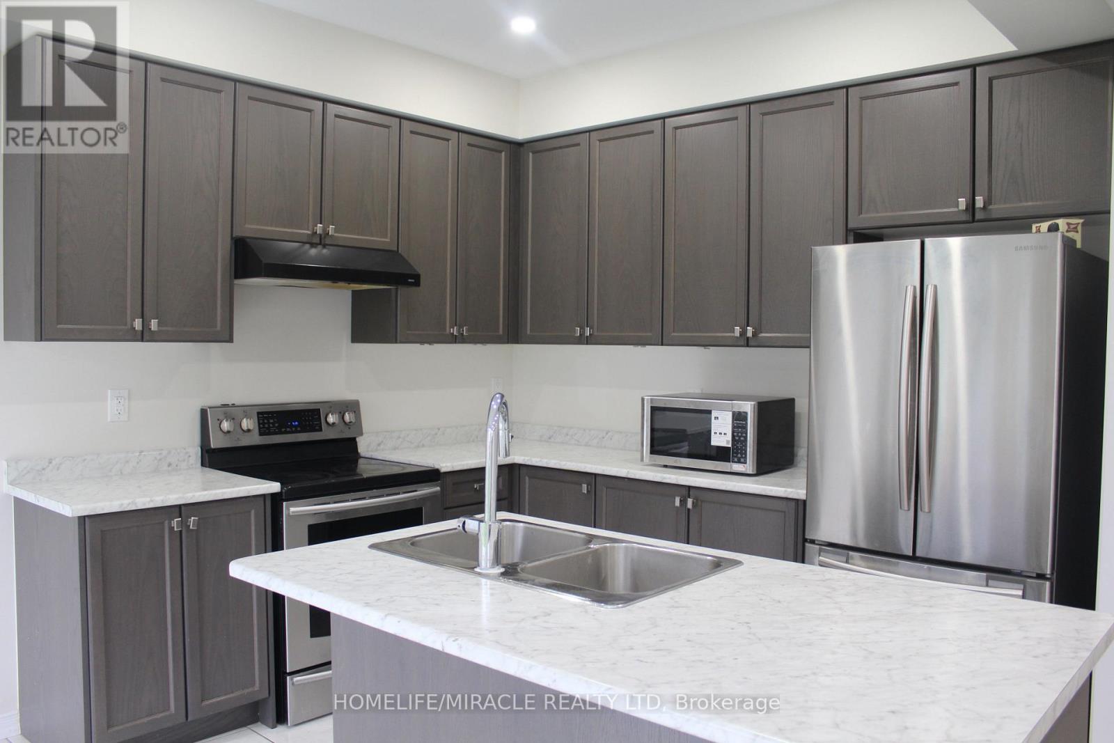 7 Esther Crescent, Thorold, Ontario  L3B 0E9 - Photo 10 - X12530238