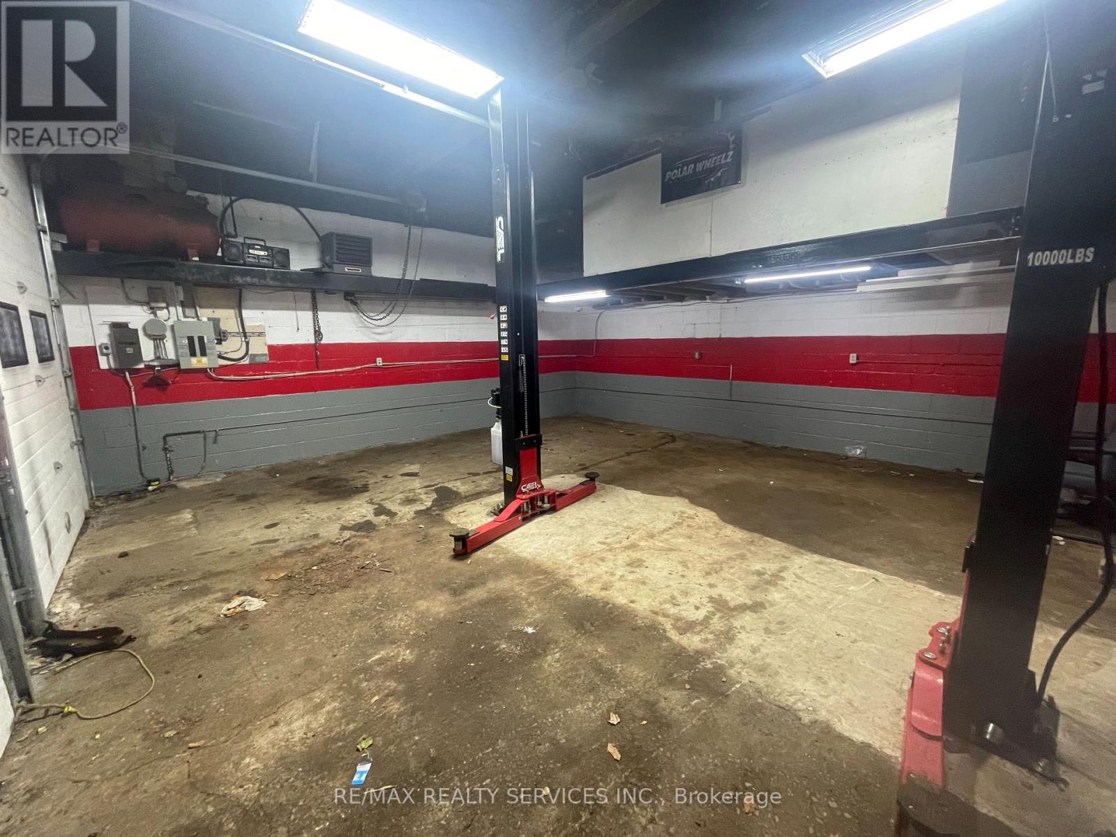 46 Kitchener Avenue, Brantford, Ontario  N3S 1A4 - Photo 9 - X12530300