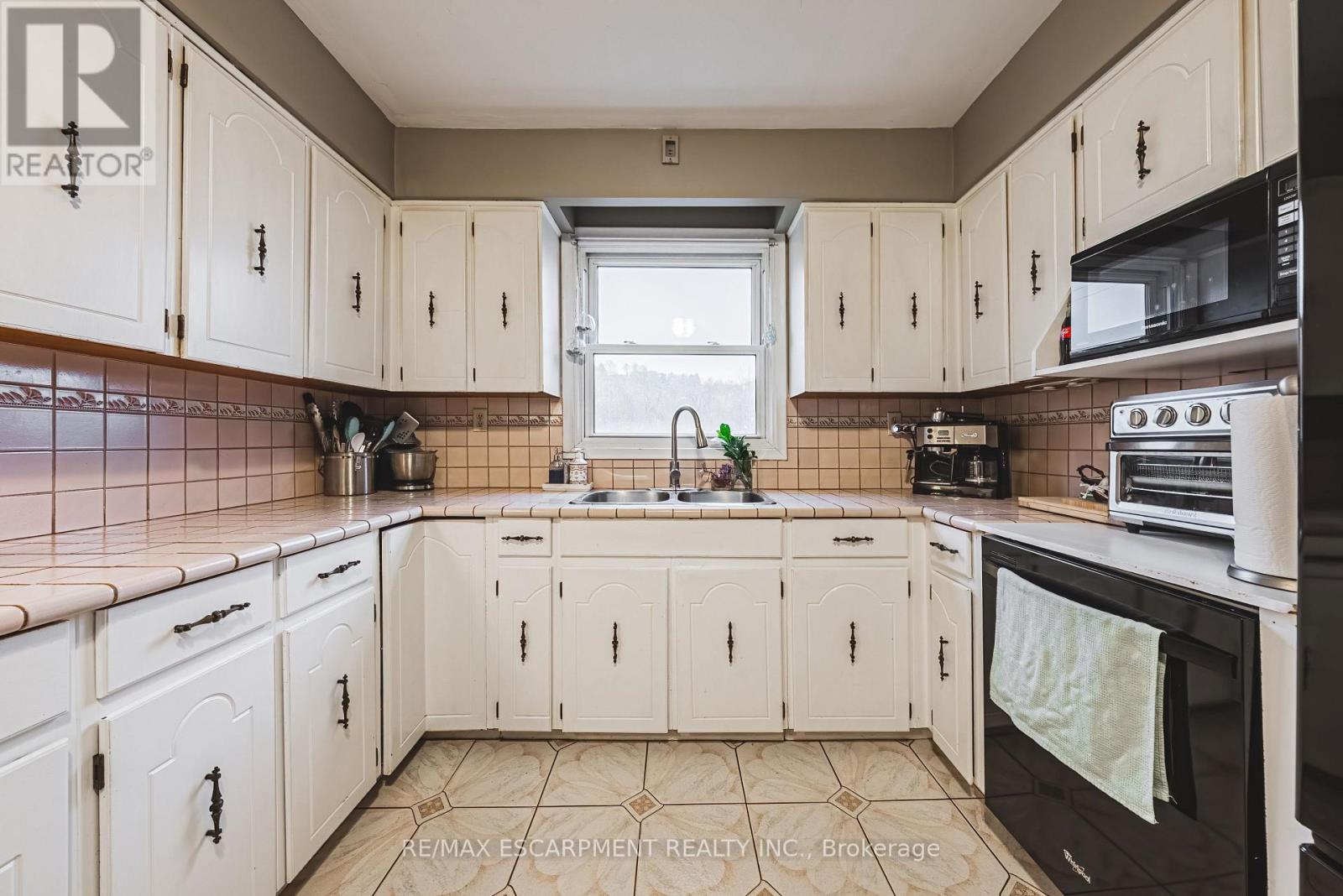 70 Webster Road, Hamilton, Ontario  L8G 5E9 - Photo 20 - X12530336