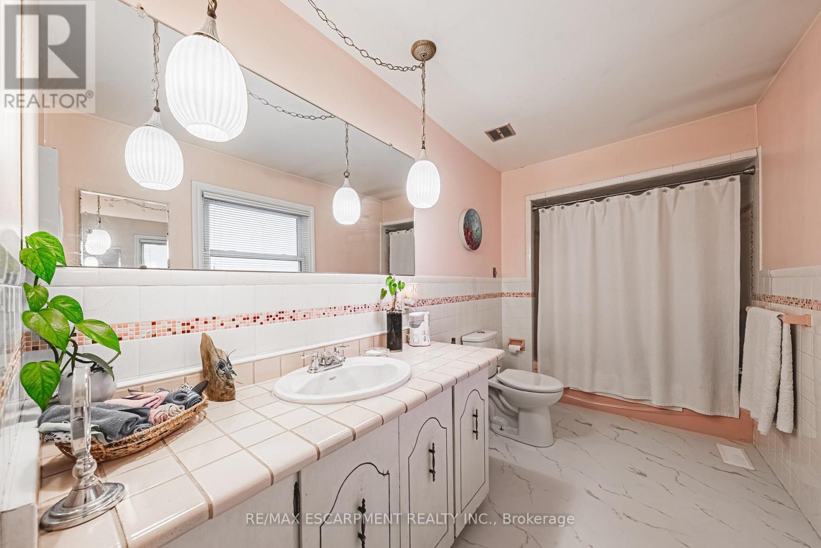 70 Webster Road, Hamilton, Ontario  L8G 5E9 - Photo 34 - X12530336