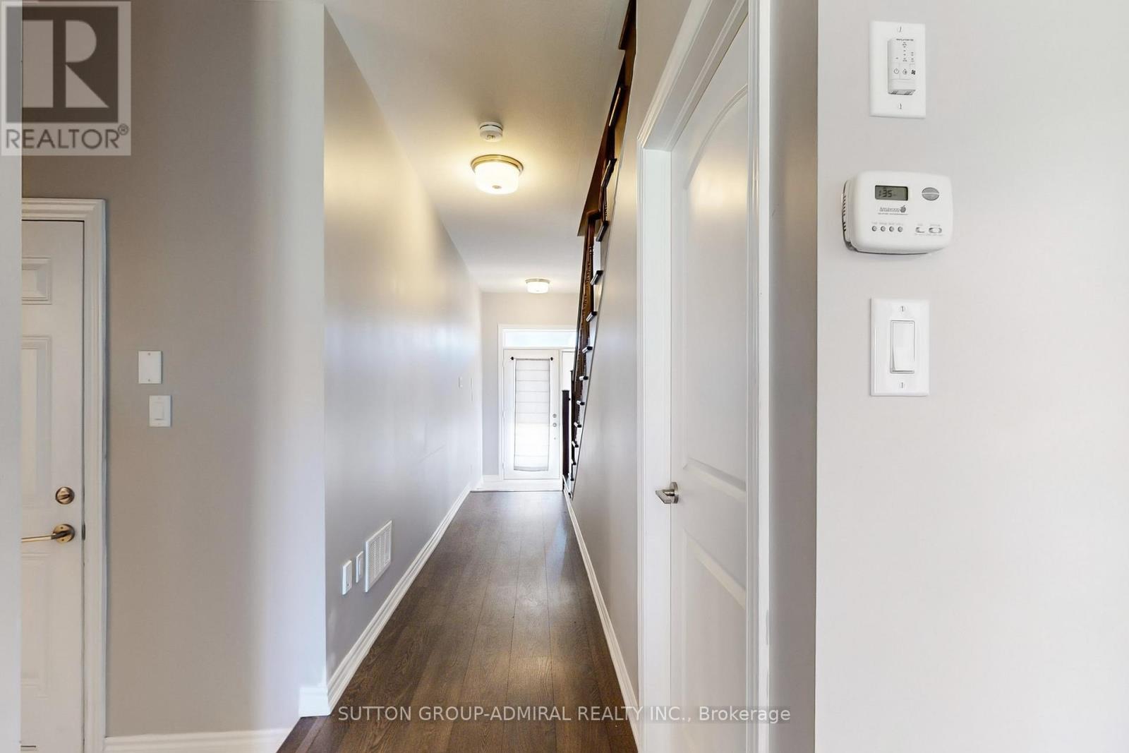 18 Copeman Avenue, Brantford, Ontario  N3V 0B3 - Photo 3 - X12530346