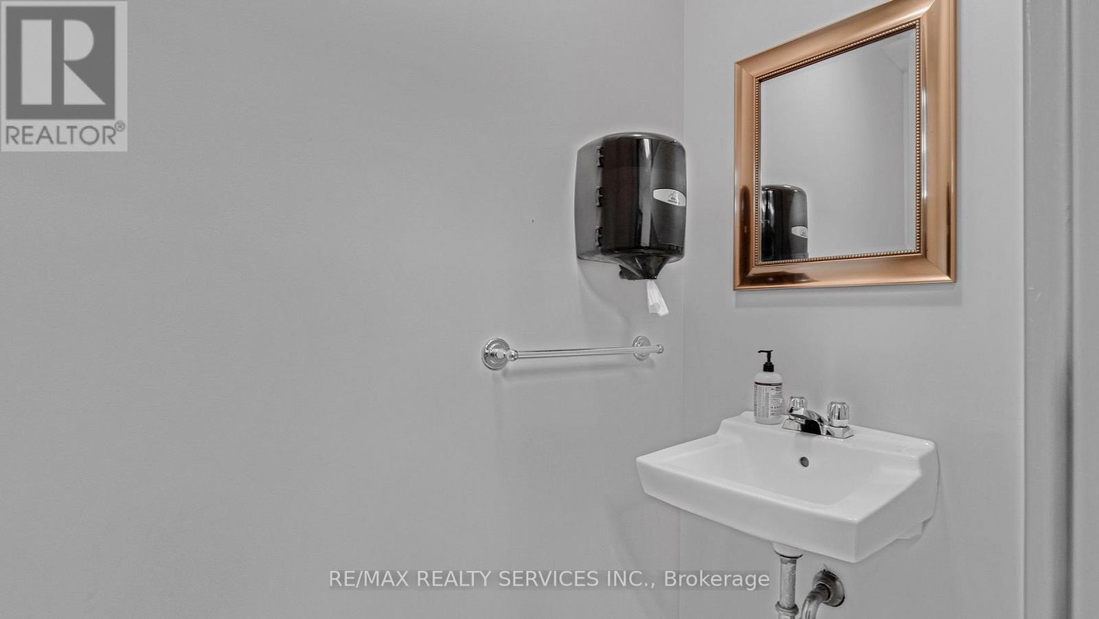 66 King Street W, Hamilton, Ontario  L9H 1T8 - Photo 29 - X12530400