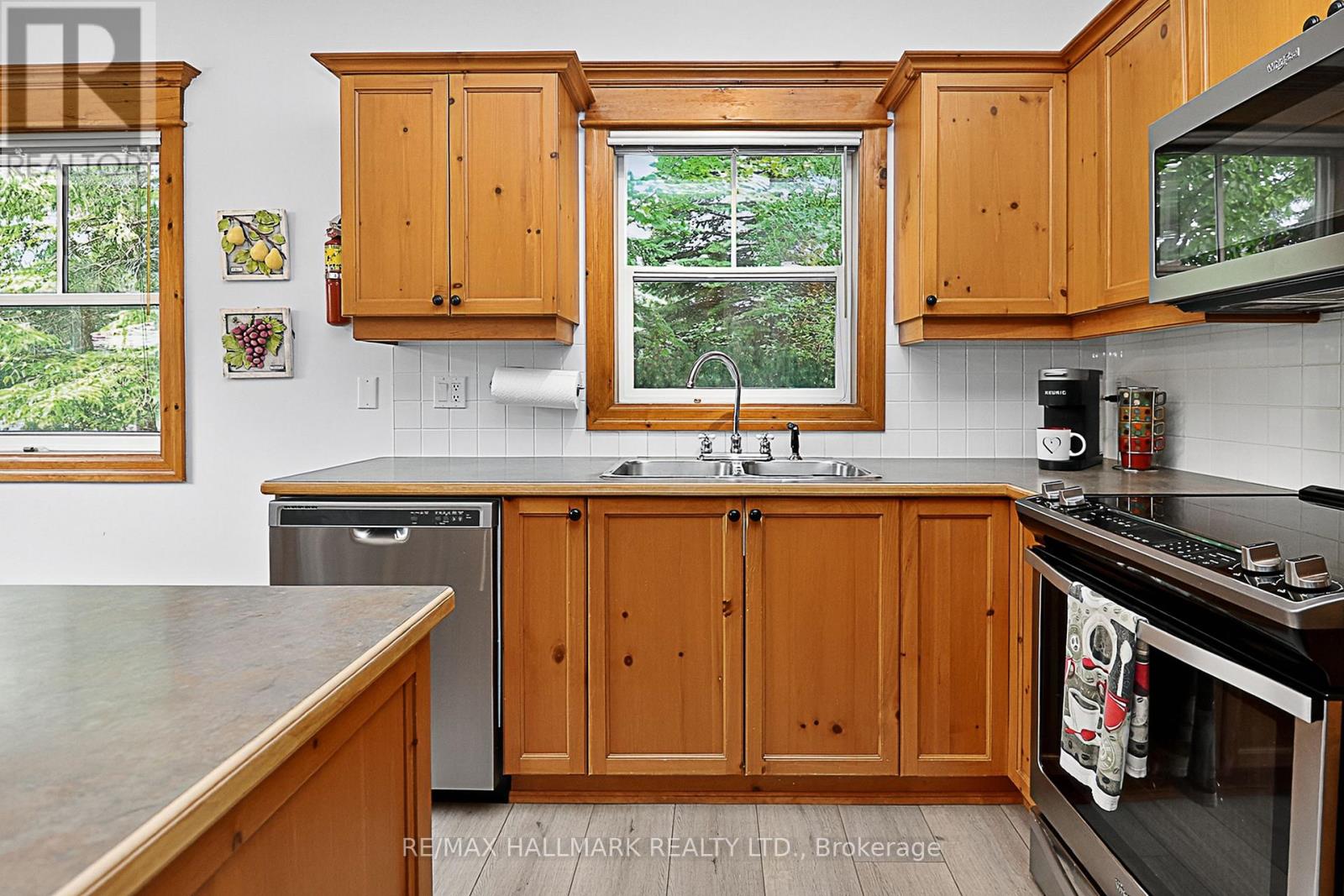 101 - 184 Snowbridge Way, Blue Mountains, Ontario  L9Y 0V1 - Photo 12 - X12530414