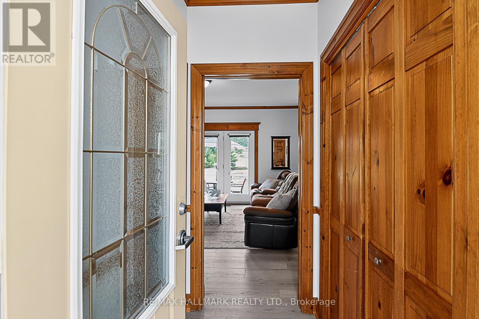 101 - 184 Snowbridge Way, Blue Mountains, Ontario  L9Y 0V1 - Photo 2 - X12530414