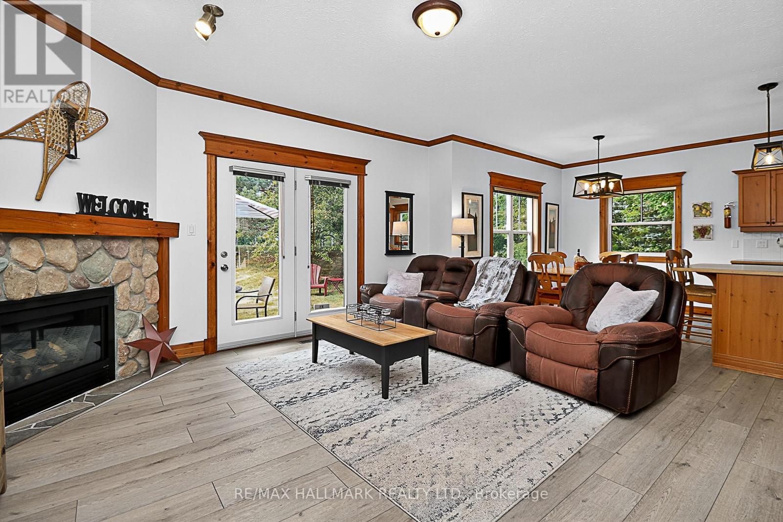 101 - 184 Snowbridge Way, Blue Mountains, Ontario  L9Y 0V1 - Photo 4 - X12530414