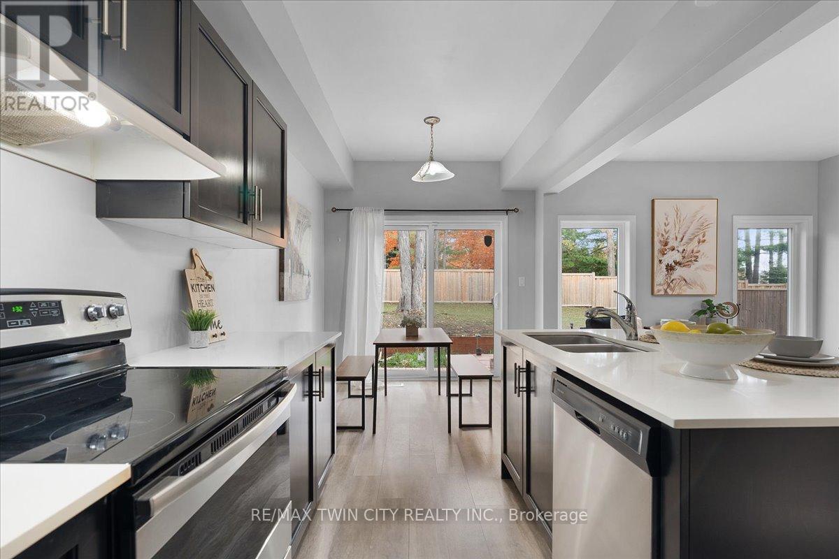 28 - 324 Equestrian Way, Cambridge, Ontario  N3E 0E2 - Photo 9 - X12530416