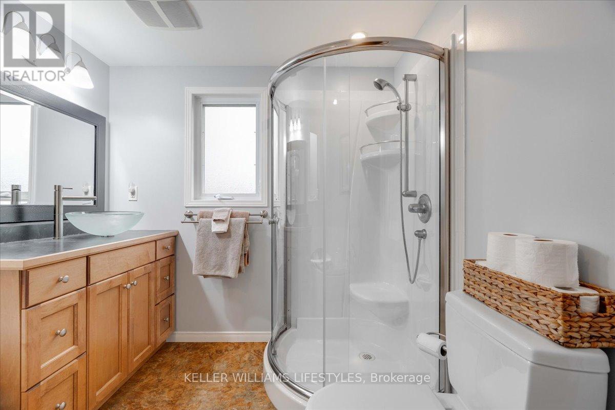 4239 Lakeshore Road, Plympton-Wyoming, Ontario  N0N 1J6 - Photo 22 - X12528738