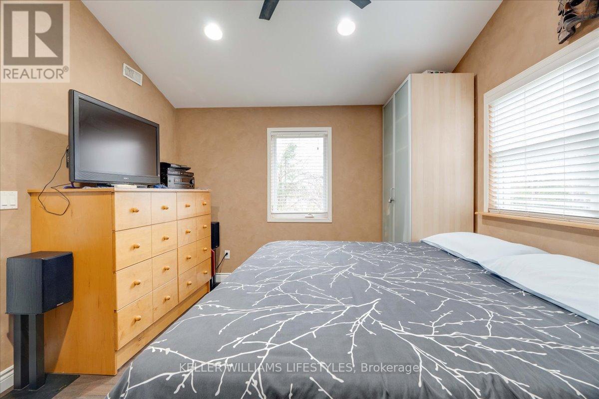 4239 Lakeshore Road, Plympton-Wyoming, Ontario  N0N 1J6 - Photo 24 - X12528738