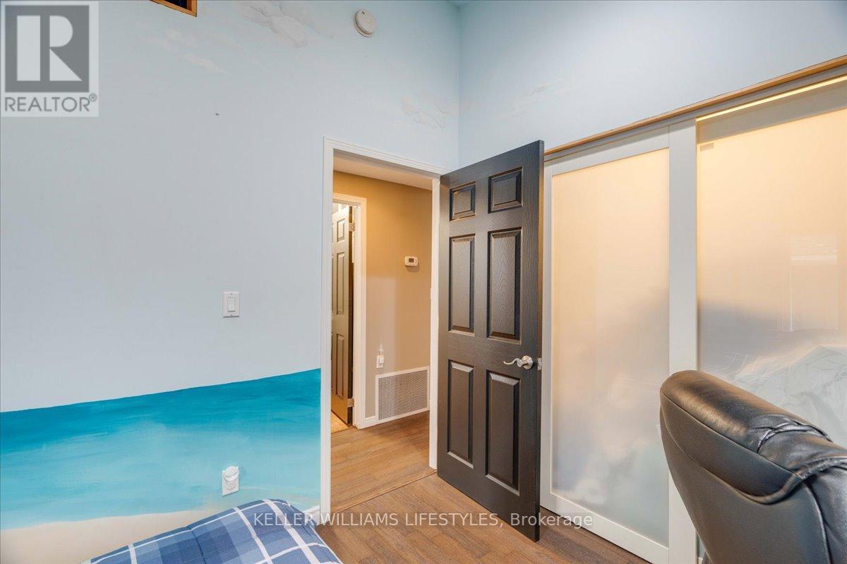 4239 Lakeshore Road, Plympton-Wyoming, Ontario  N0N 1J6 - Photo 19 - X12528738