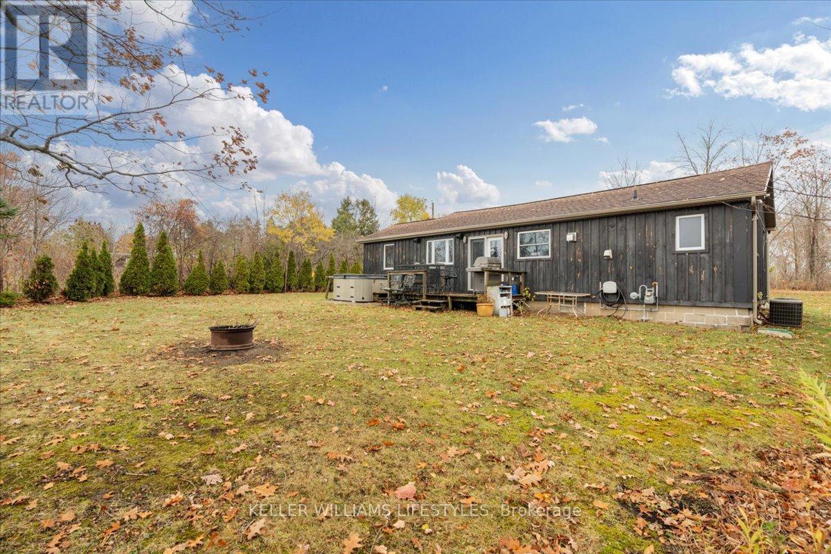 4239 Lakeshore Road, Plympton-Wyoming, Ontario  N0N 1J6 - Photo 25 - X12528738