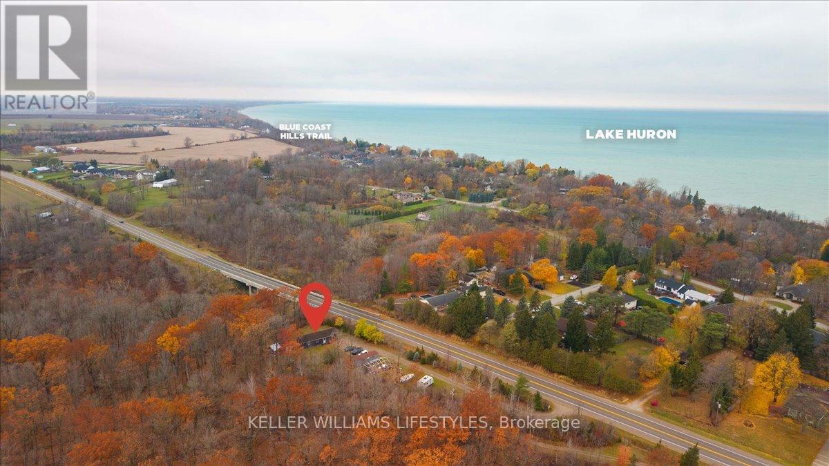 4239 Lakeshore Road, Plympton-Wyoming, Ontario  N0N 1J6 - Photo 3 - X12528738