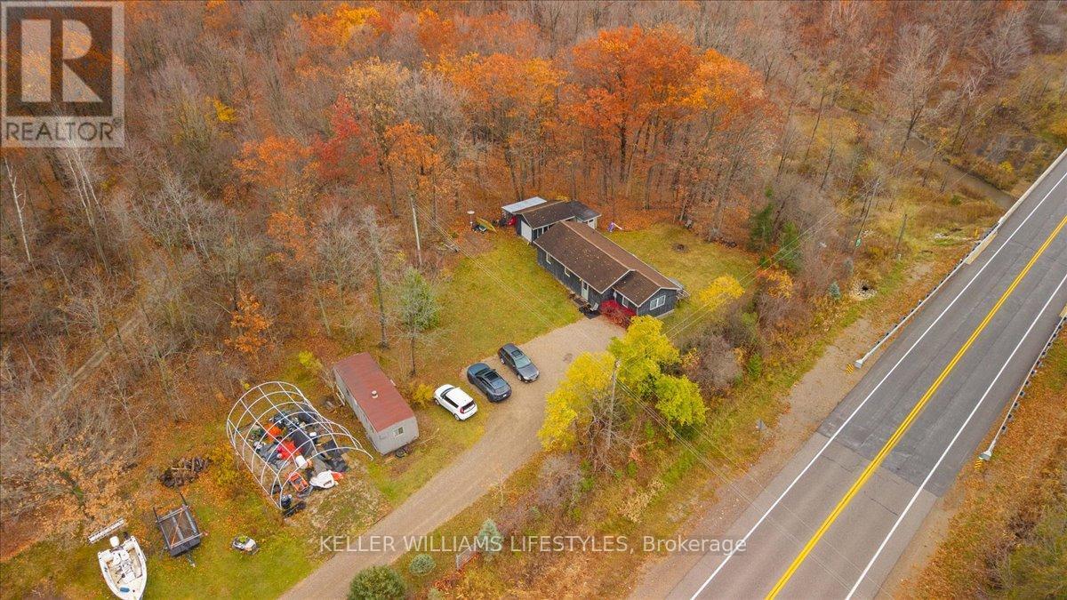 4239 Lakeshore Road, Plympton-Wyoming, Ontario  N0N 1J6 - Photo 36 - X12528738