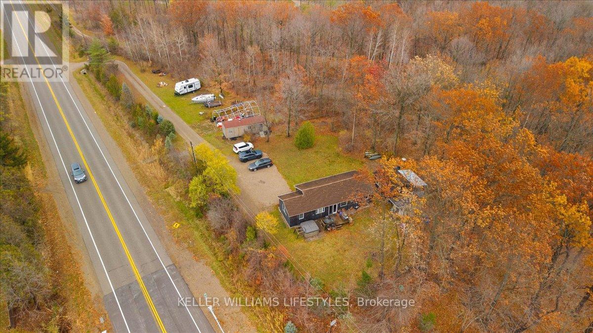 4239 Lakeshore Road, Plympton-Wyoming, Ontario  N0N 1J6 - Photo 37 - X12528738