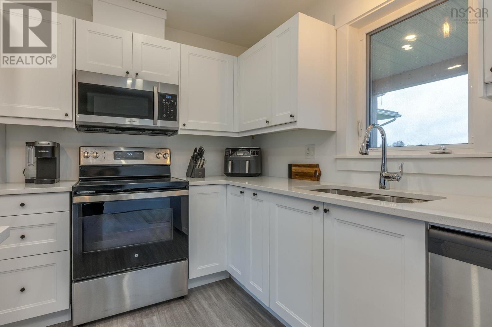 350 Highway 215, Newport Corner, Nova Scotia  B0N 1L0 - Photo 10 - 202527656