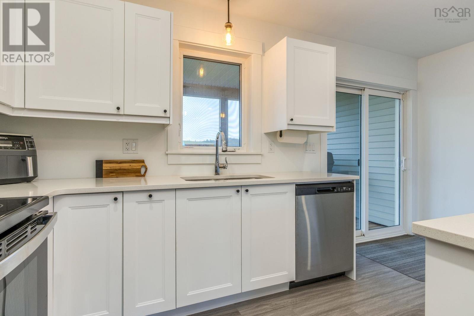 350 Highway 215, Newport Corner, Nova Scotia  B0N 1L0 - Photo 12 - 202527656