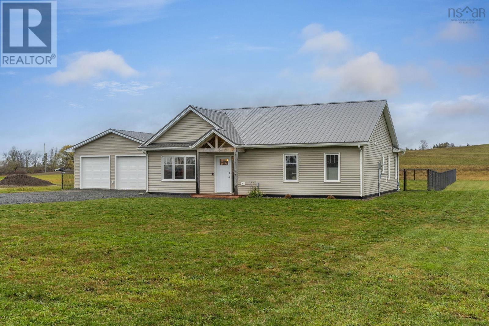 350 Highway 215, Newport Corner, Nova Scotia  B0N 1L0 - Photo 1 - 202527656