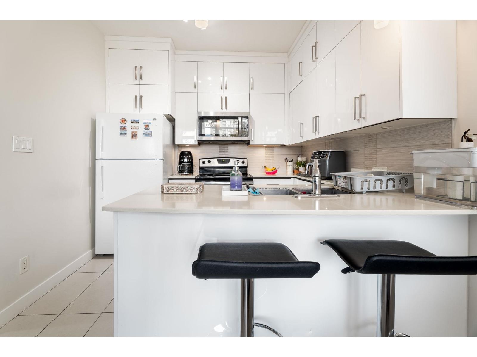 308 13399 104 Avenue, Surrey, British Columbia  V3T 0C9 - Photo 3 - R3066178