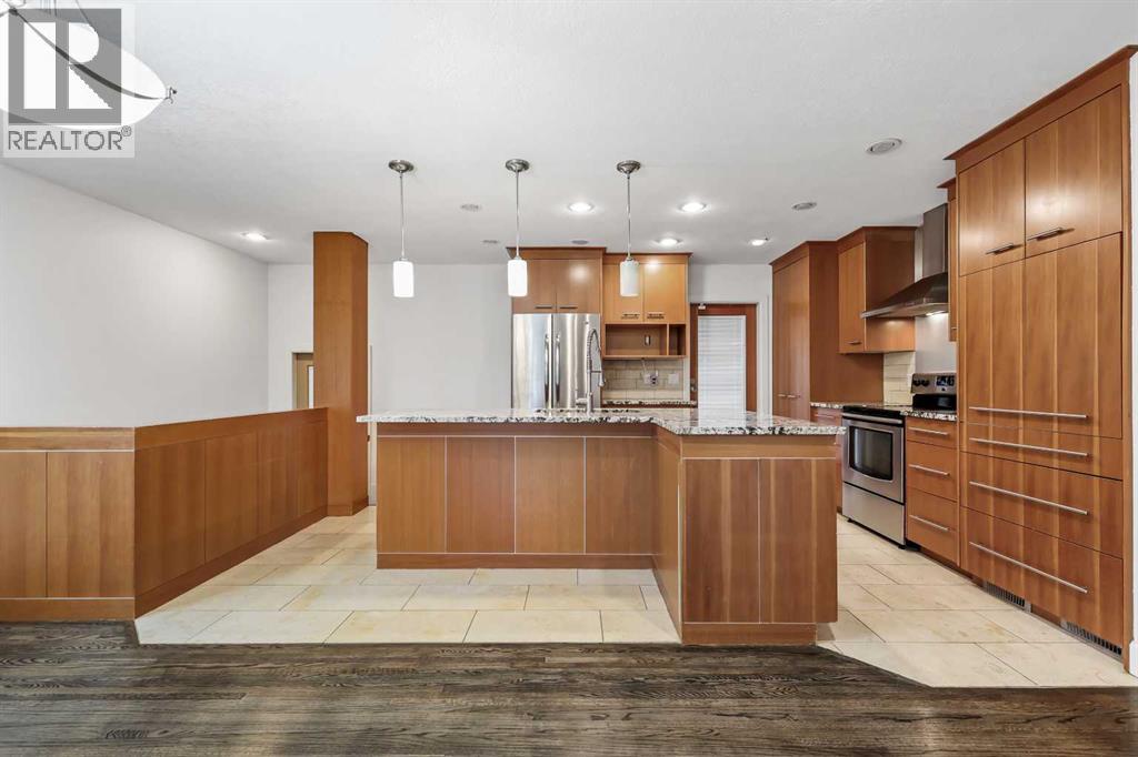 303 40 Street Sw, Calgary, Alberta  T3C 1V9 - Photo 3 - A2268837