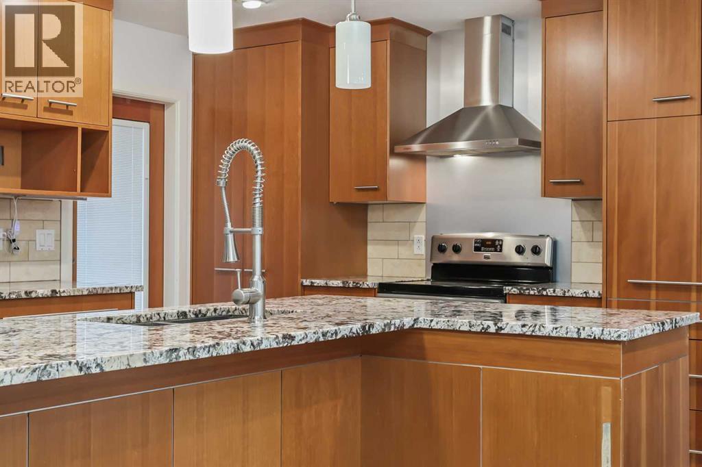 303 40 Street Sw, Calgary, Alberta  T3C 1V9 - Photo 4 - A2268837