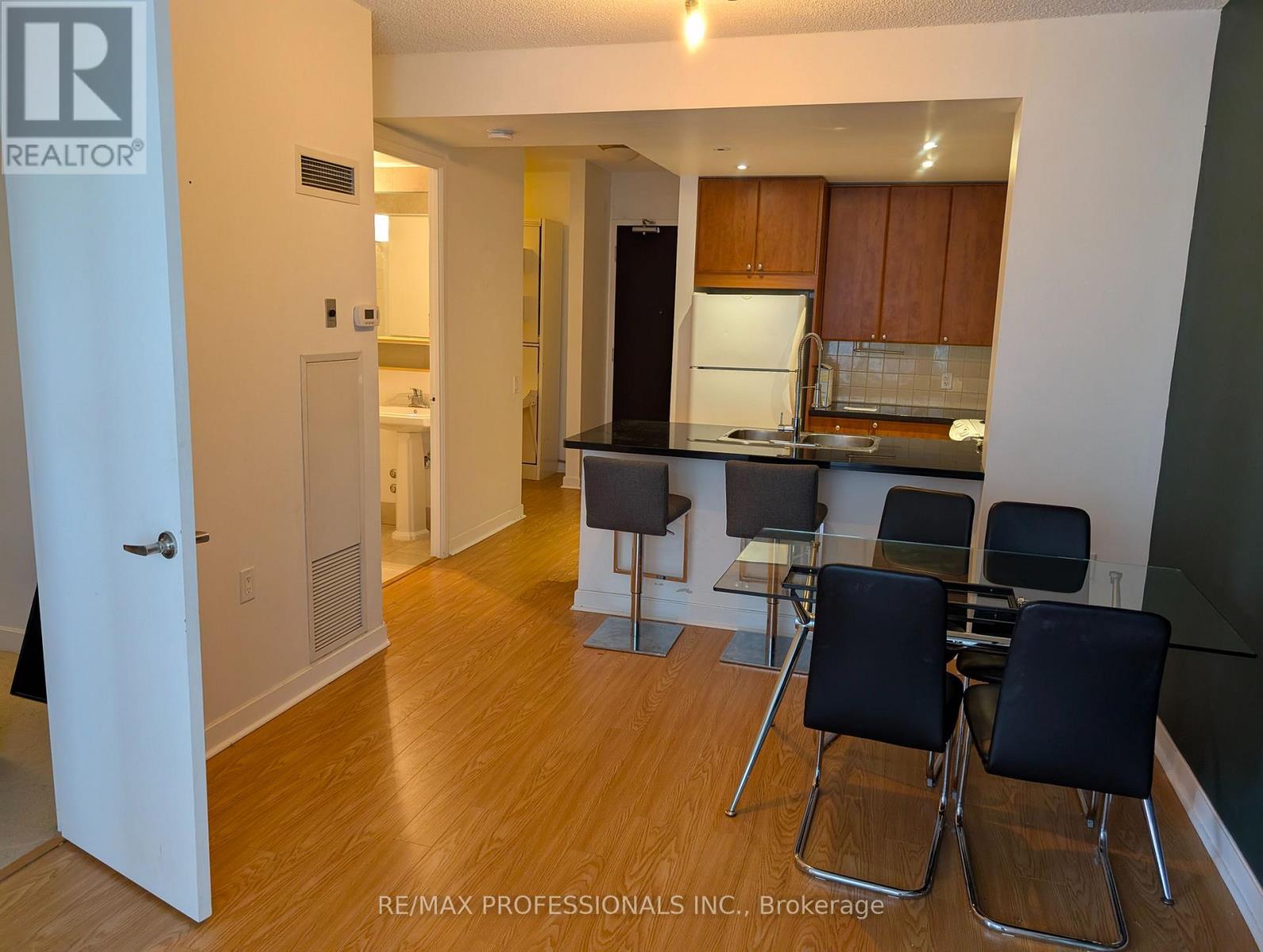 1508 - 85 Bloor Street E, Toronto, Ontario  M4W 3Y1 - Photo 7 - C12530470