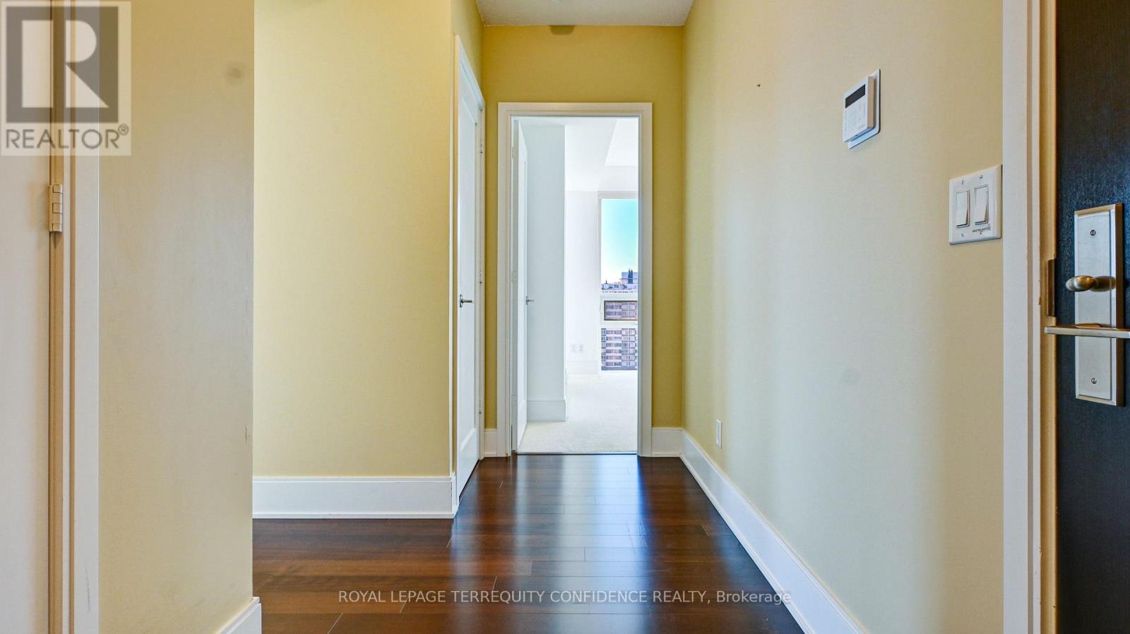 1220 - 70 Roehampton Avenue, Toronto, Ontario  M4P 1R2 - Photo 10 - C12530490