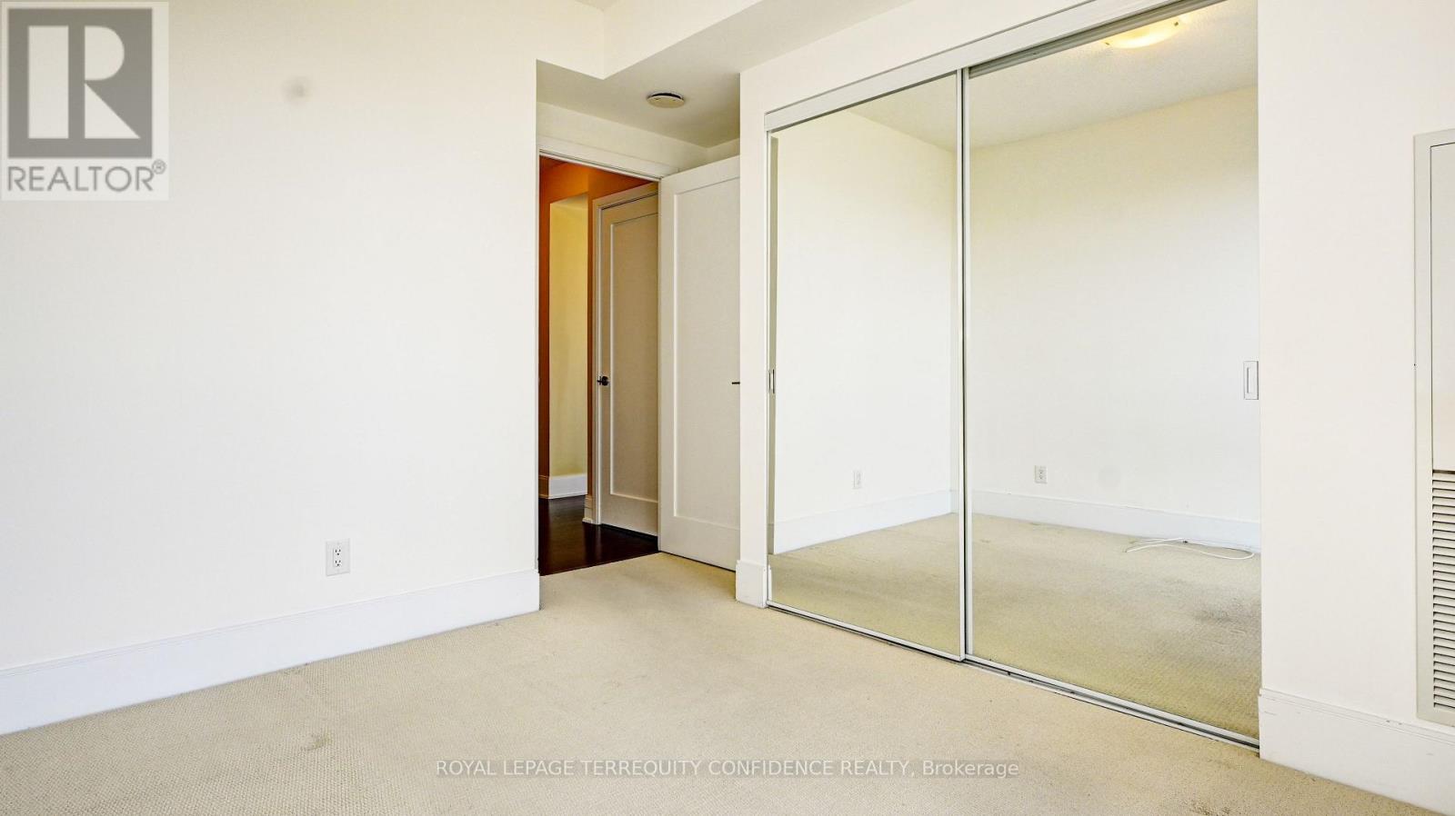 1220 - 70 Roehampton Avenue, Toronto, Ontario  M4P 1R2 - Photo 12 - C12530490