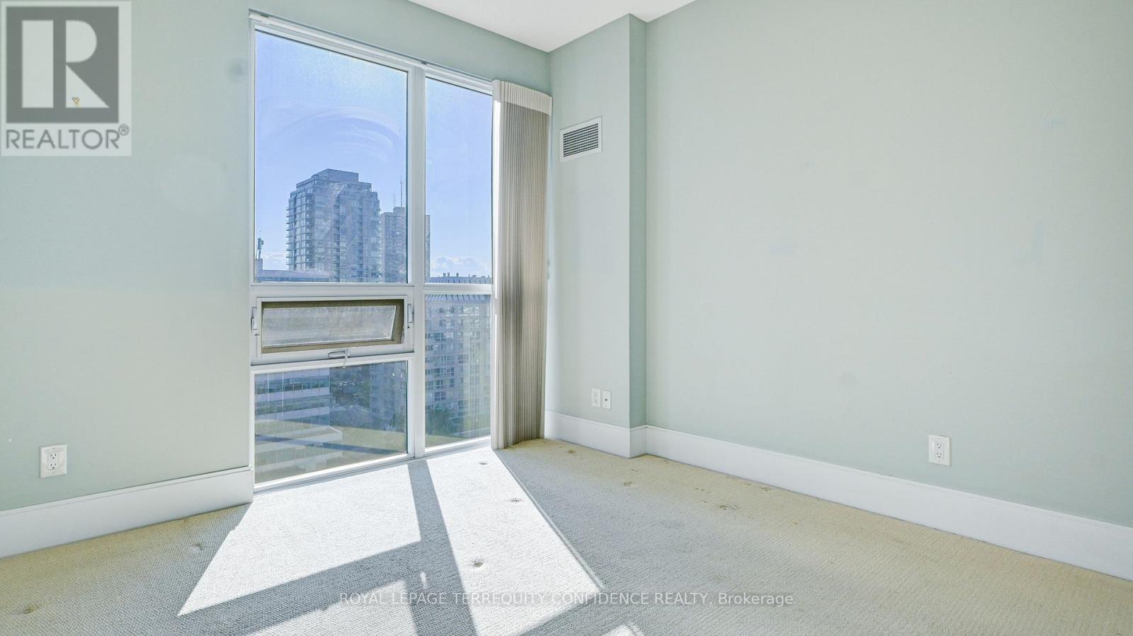 1220 - 70 Roehampton Avenue, Toronto, Ontario  M4P 1R2 - Photo 14 - C12530490