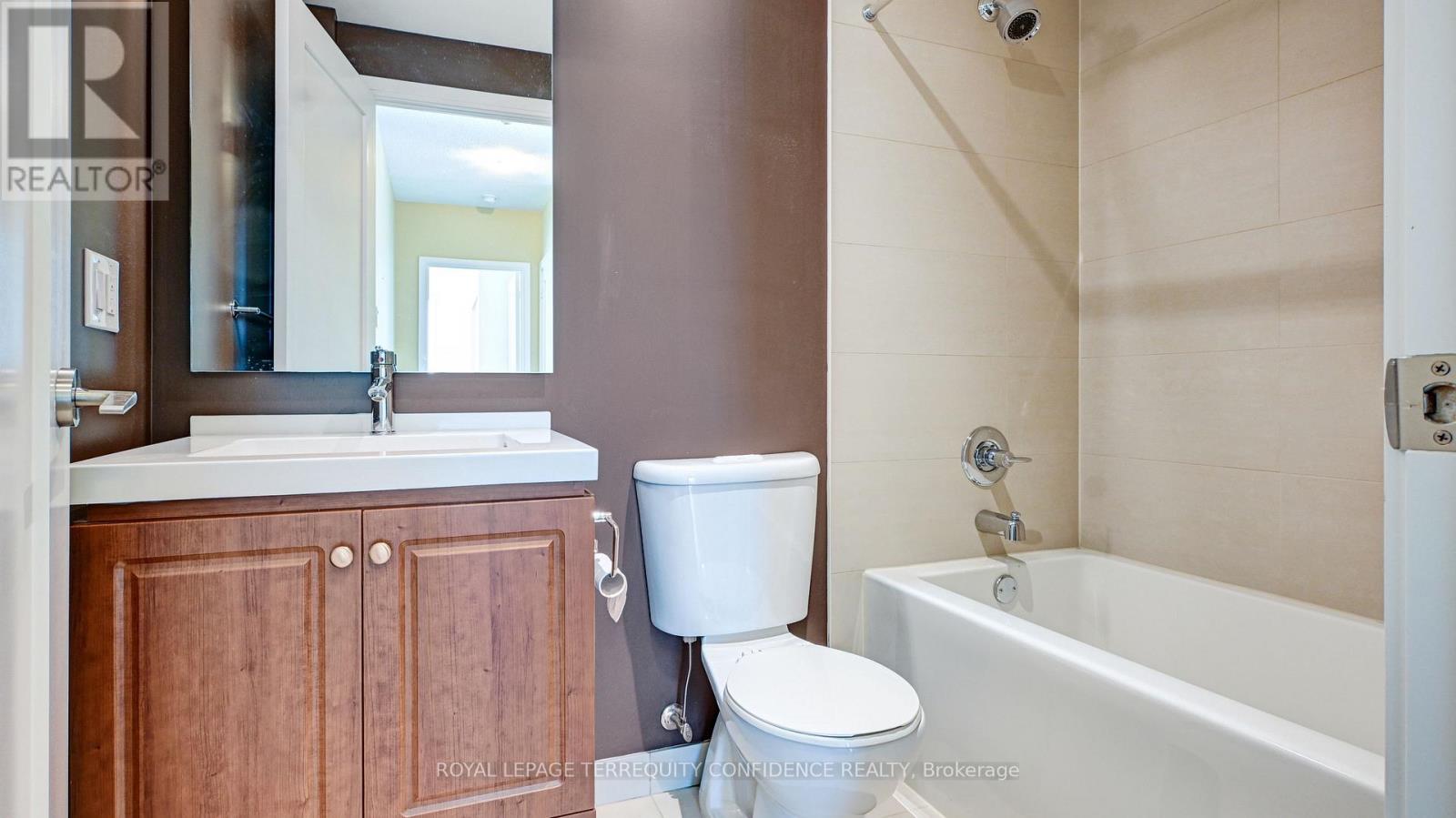 1220 - 70 Roehampton Avenue, Toronto, Ontario  M4P 1R2 - Photo 17 - C12530490