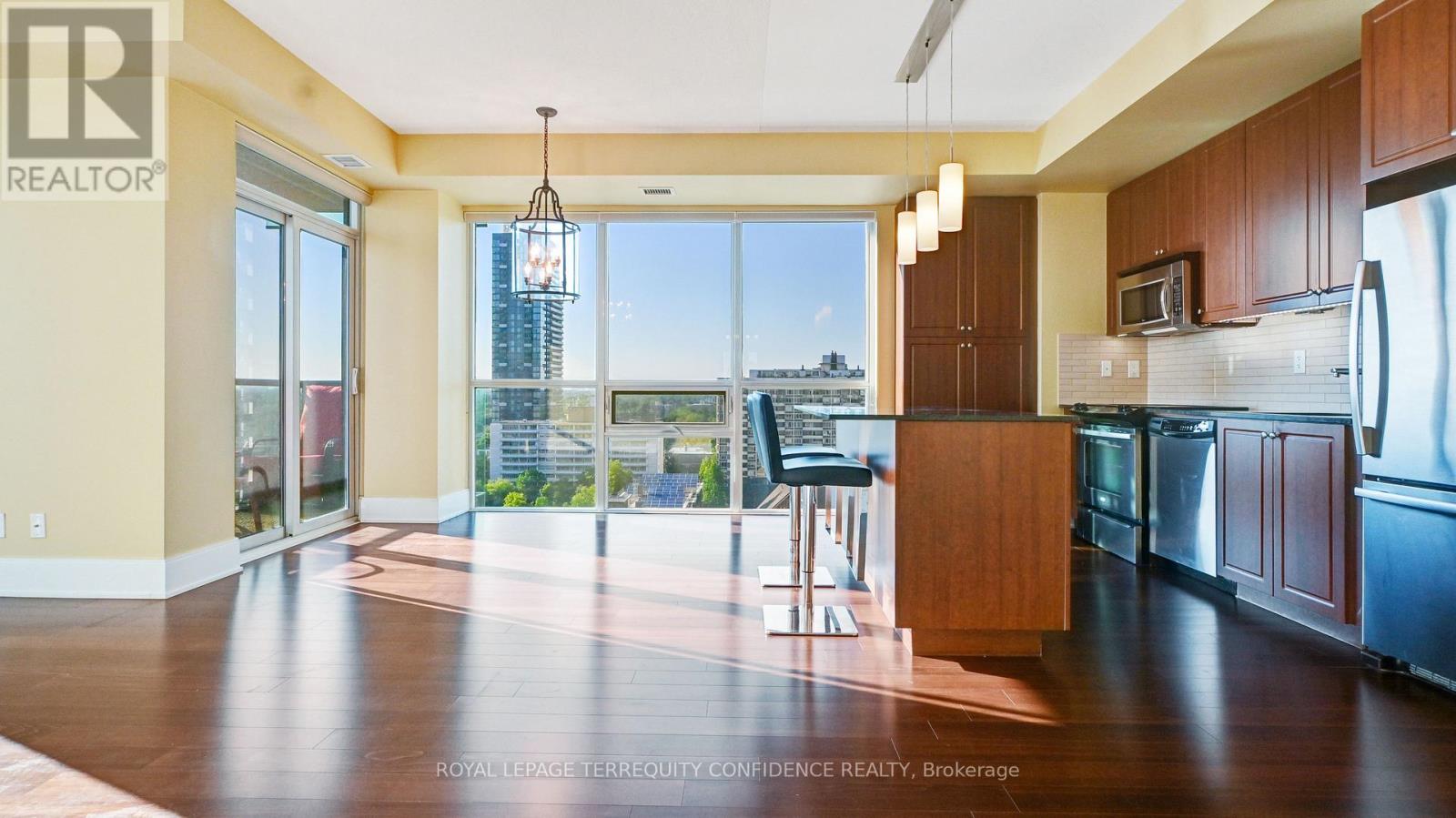 1220 - 70 Roehampton Avenue, Toronto, Ontario  M4P 1R2 - Photo 2 - C12530490